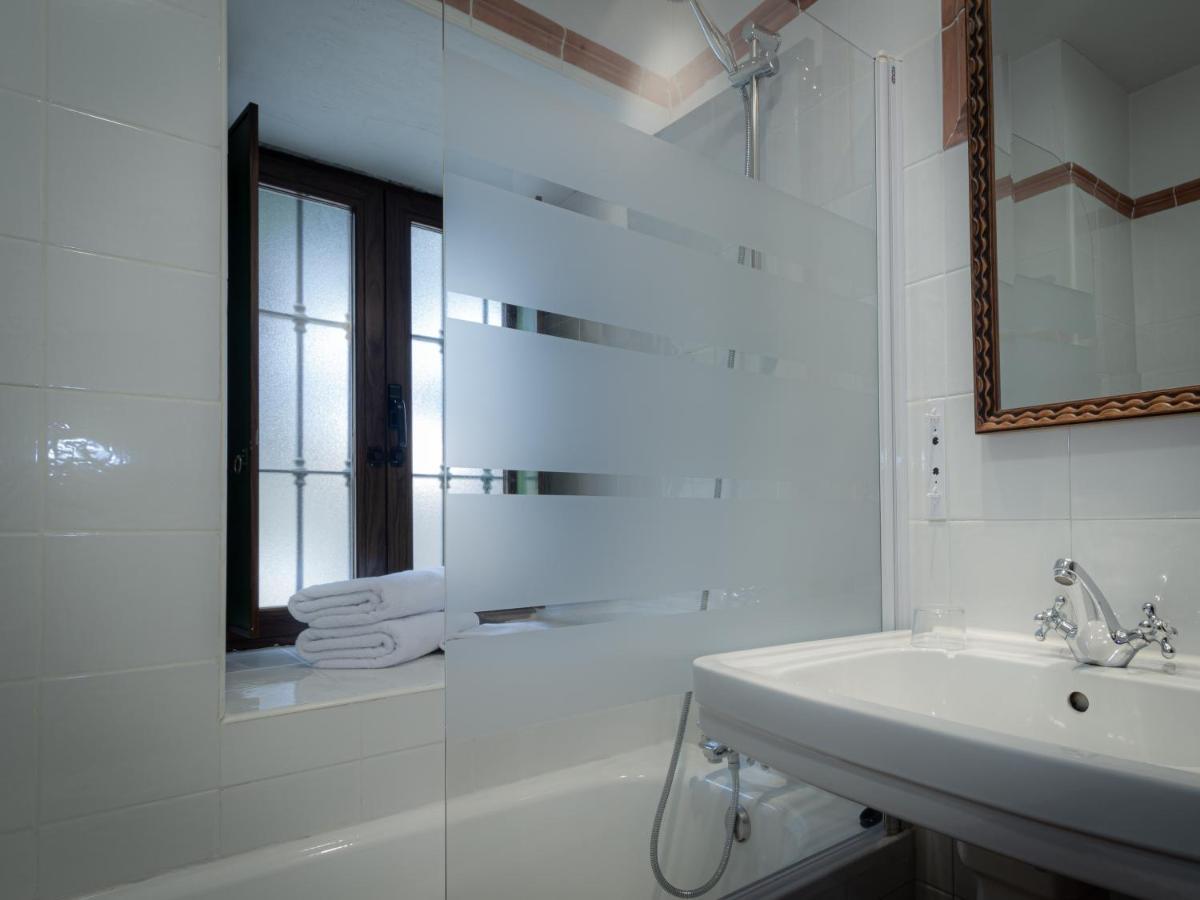 Posada Pena Pintada By Vivere Stays Cercedilla Kültér fotó